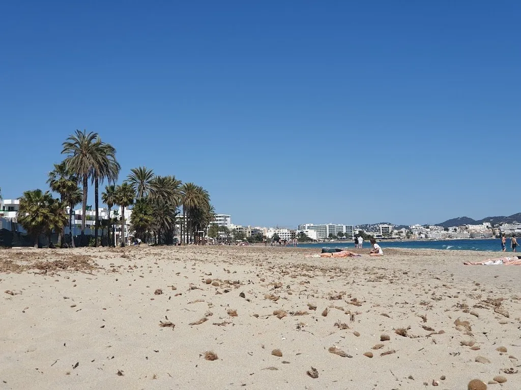 Platja d’en Bossa (Sant Josep), strand op Ibiza