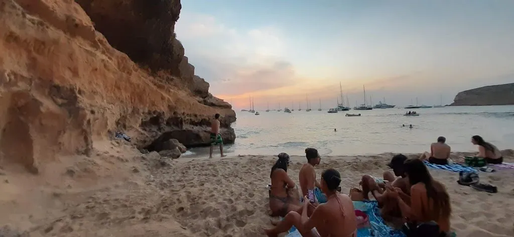 Cala Escondida, strand op Ibiza