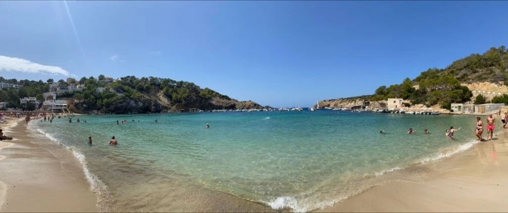 Cala Vedella, strand op Ibiza