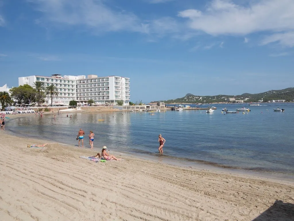 Cala de Bou, strand op Ibiza