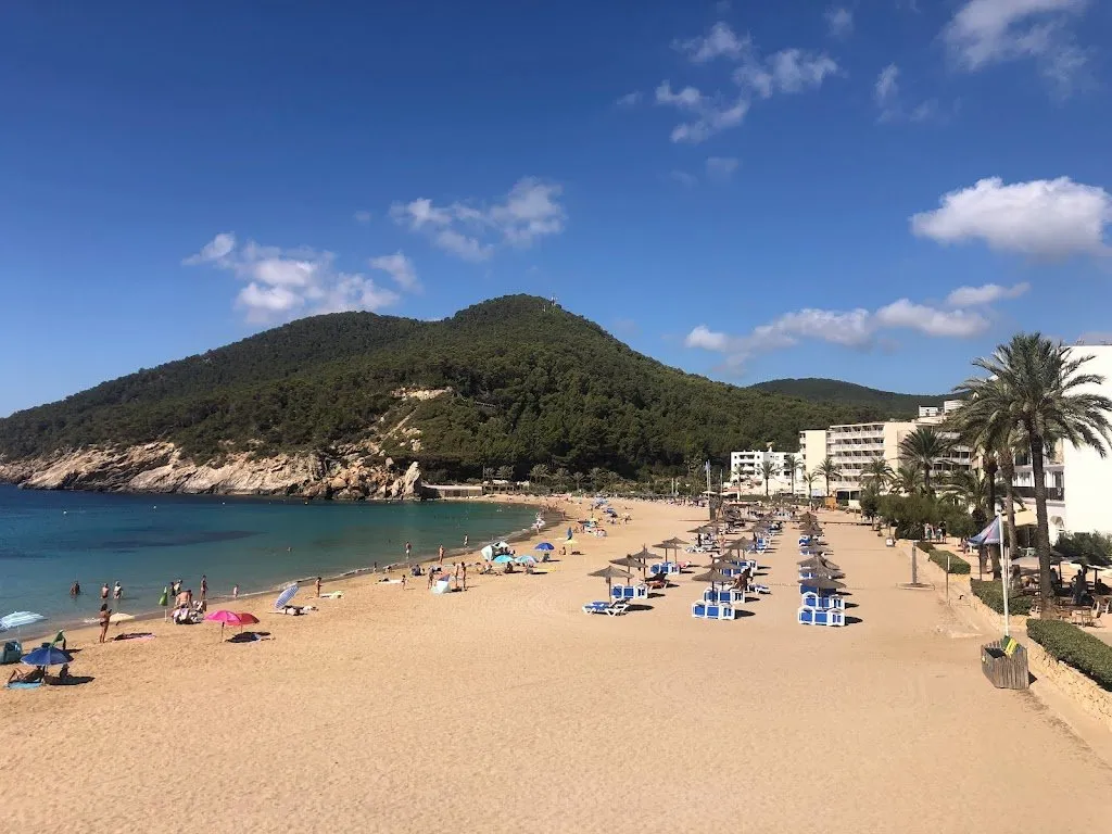 Cala de Sant Vicent, strand op Ibiza