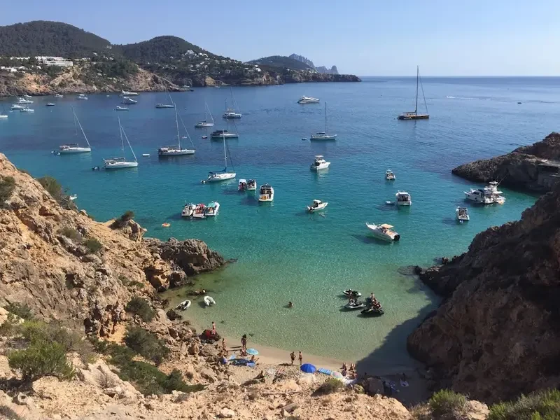 Es Pujolets, strand op Ibiza