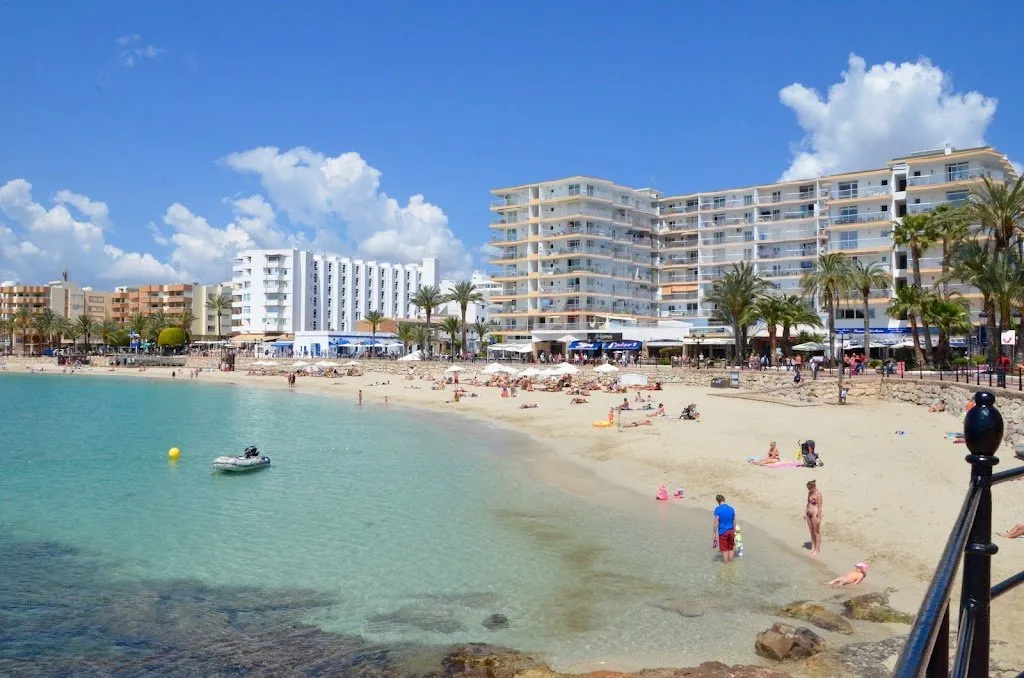 Platja de Santa Eulària, strand op Ibiza