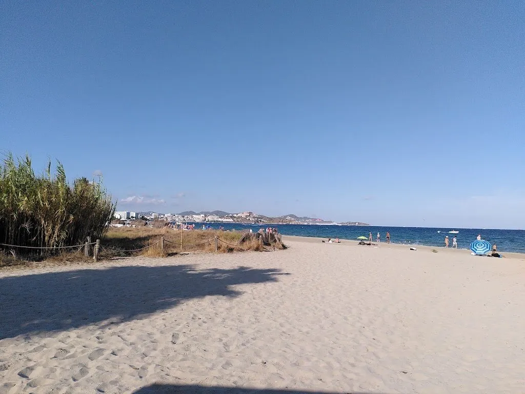 Platja d’en Bossa (Ibiza-stad), strand op Ibiza
