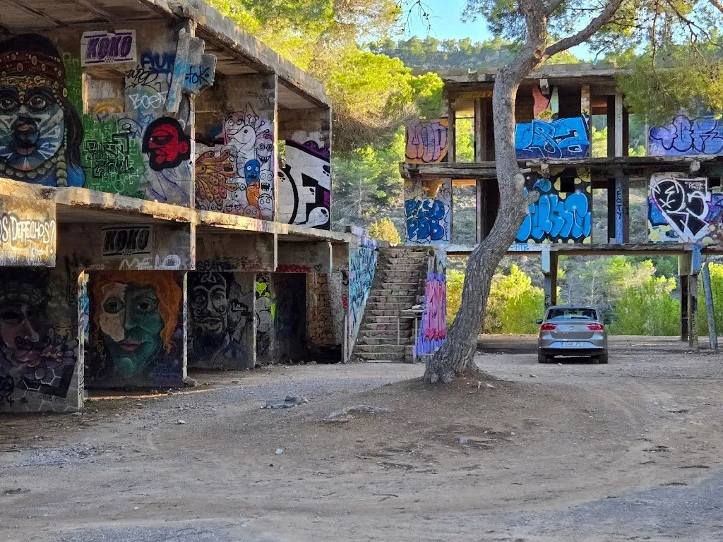 Ruïne van Festival Club, secret spot op Ibiza