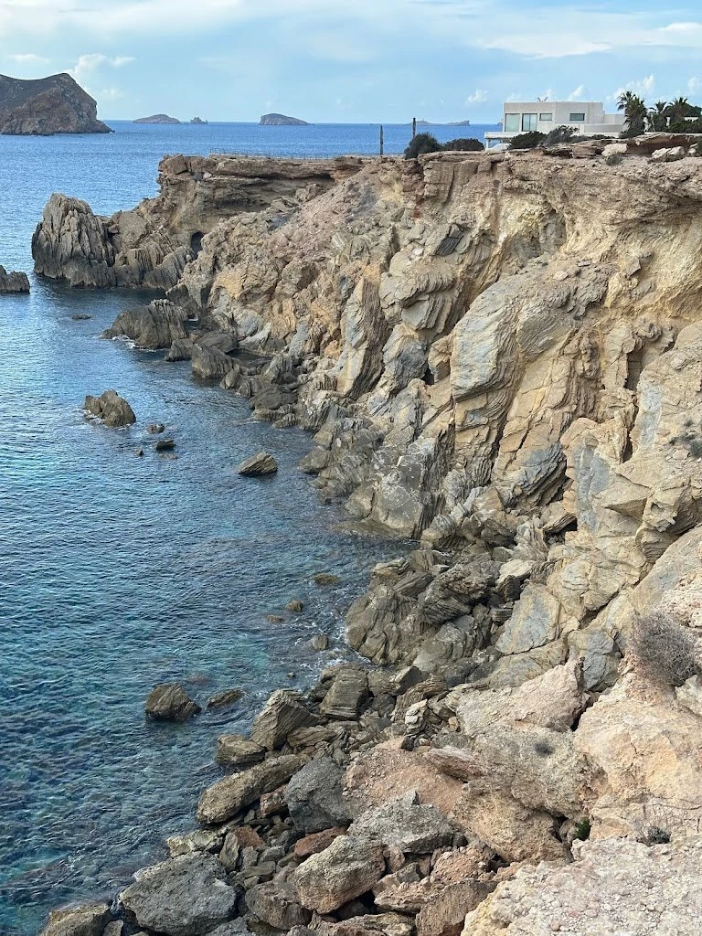 Grot van Sa Figuera Borda (The Rave Cave), secret spot op Ibiza