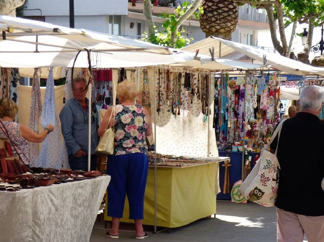 Hippiemarkt van Santa Eulària, hippiemarkt op Ibiza