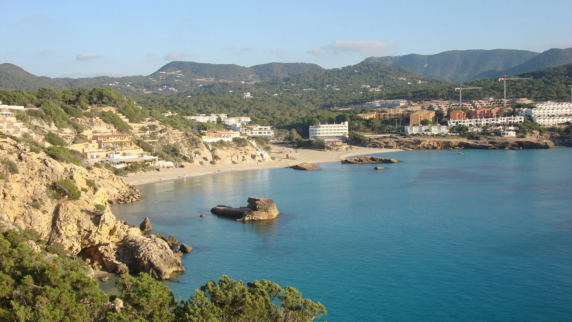 Casetes de pescadors de Cala Tarida, strand op Ibiza