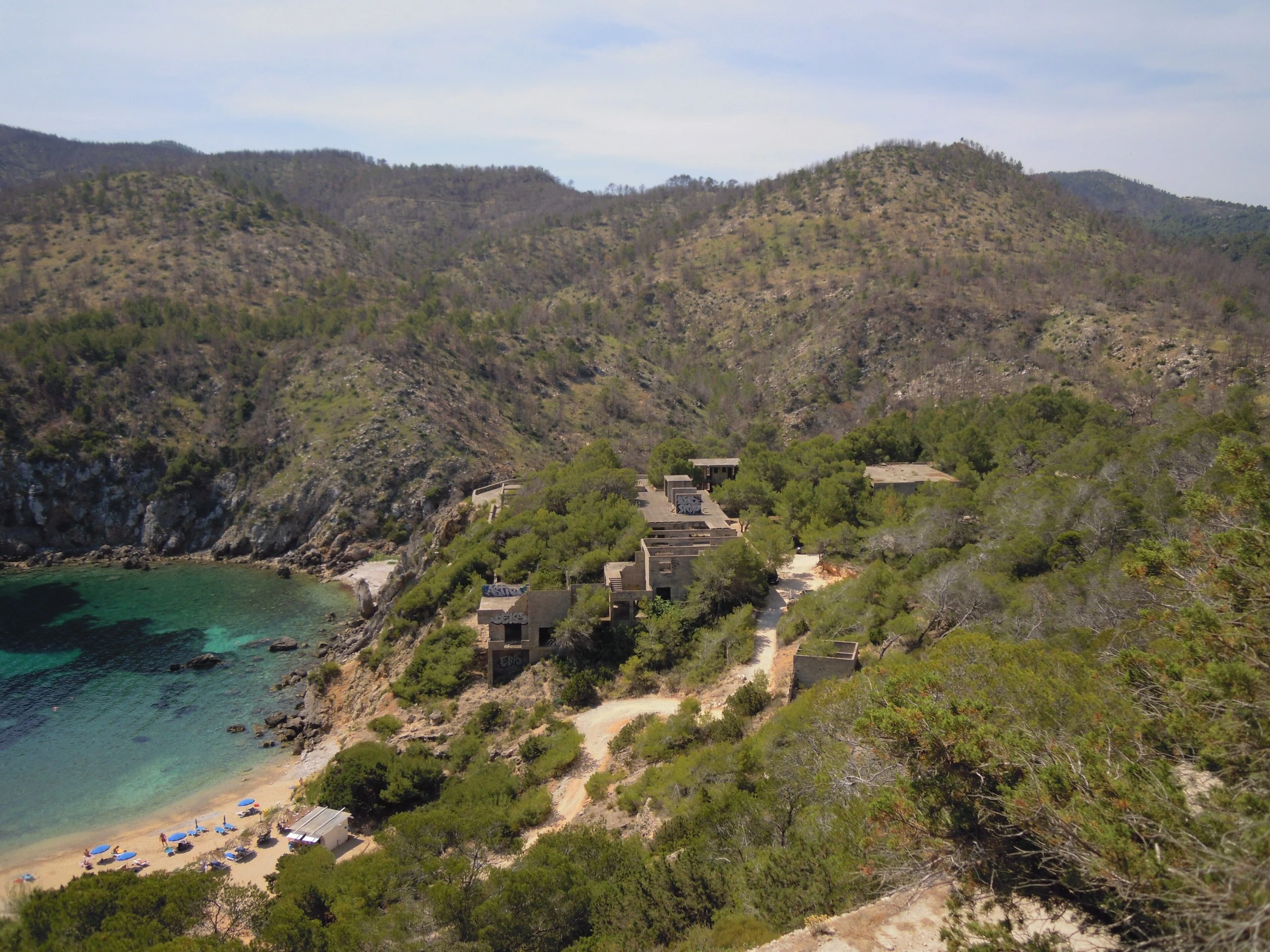 De ruïne van Cala d’en Serra, secret spot op Ibiza