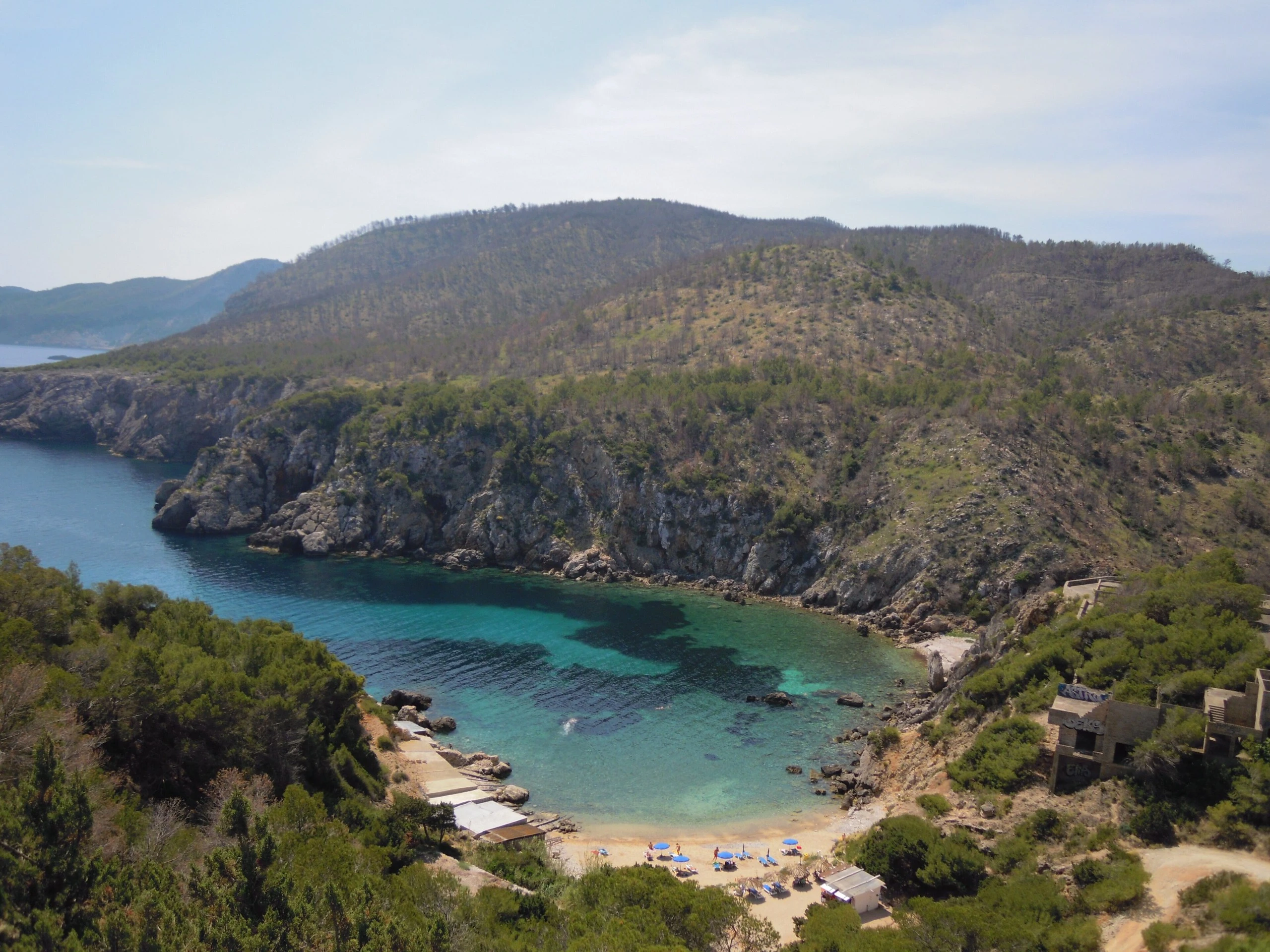 De ruïne van Cala d’en Serra, secret spot op Ibiza