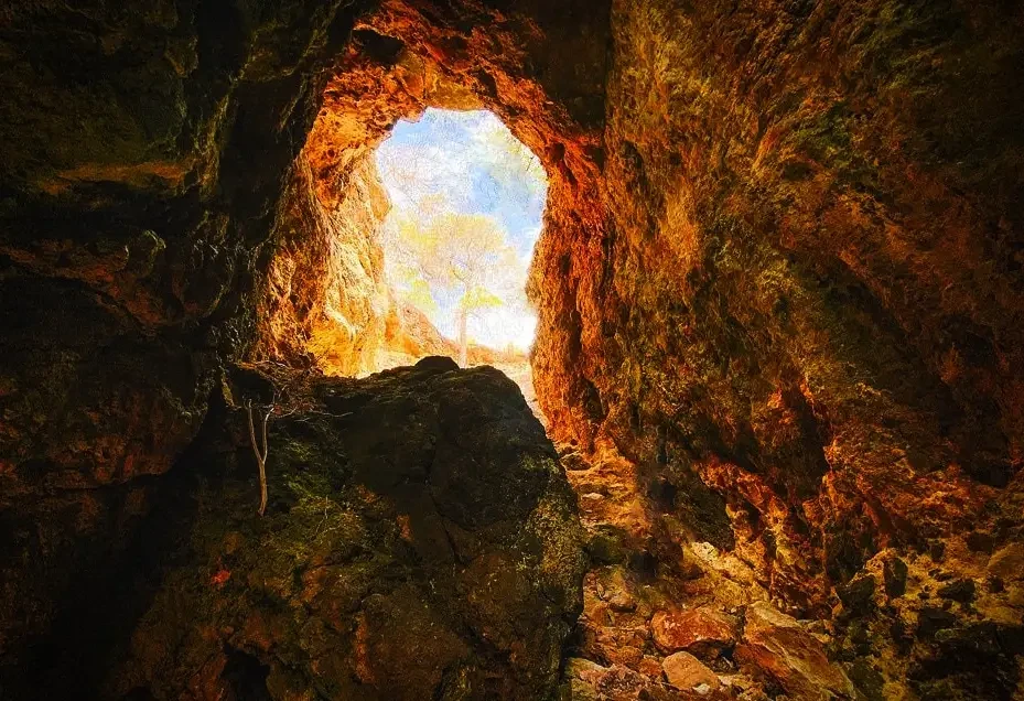 Grot van Cala Llonga, secret spot op Ibiza
