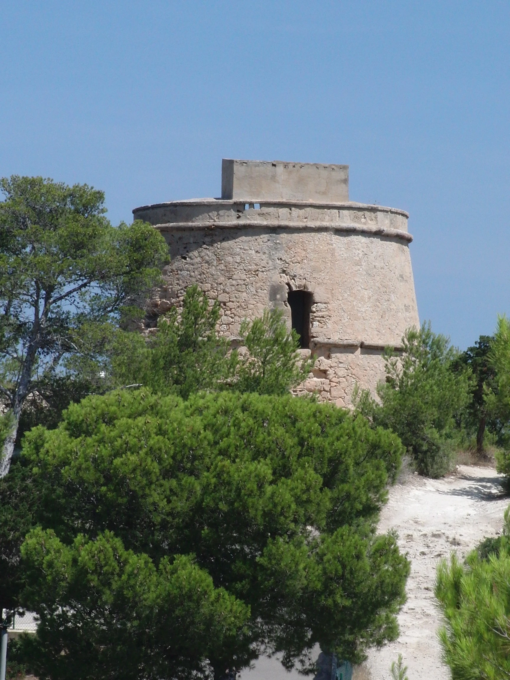 Torre de Portinatx, secret spot op Ibiza