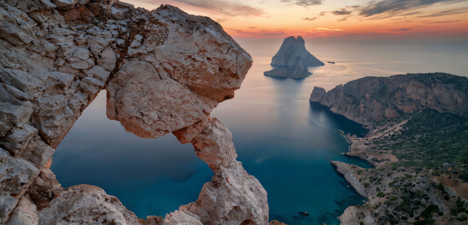 The eye of Es Vedra, viewing spot to es vedra